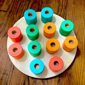 Lovevery Wooden Stacking Peg Board Puzzle Game Toddler Toy Adventurer Play Kit